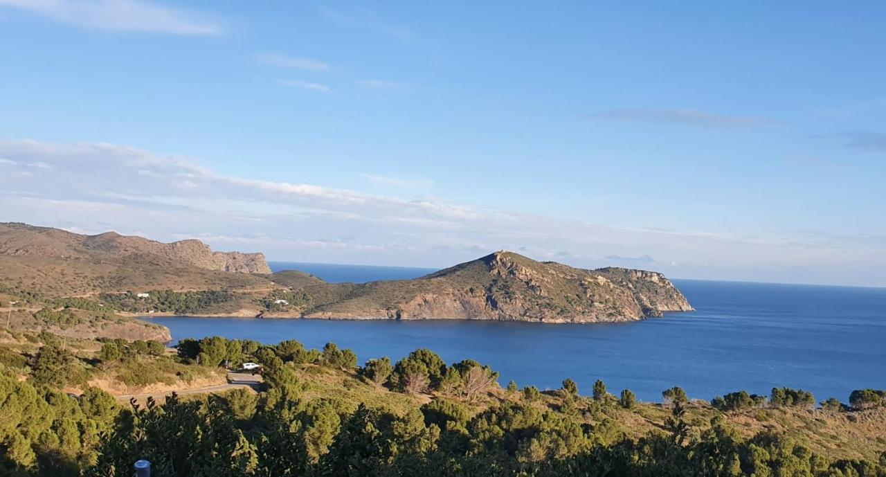 Apartment Beautiful 75m2 With View At The Beach, Pool, Parking
